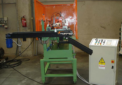 LINEAR LOADING ARM 800LR Loading arm for hot forging press and friction screw press